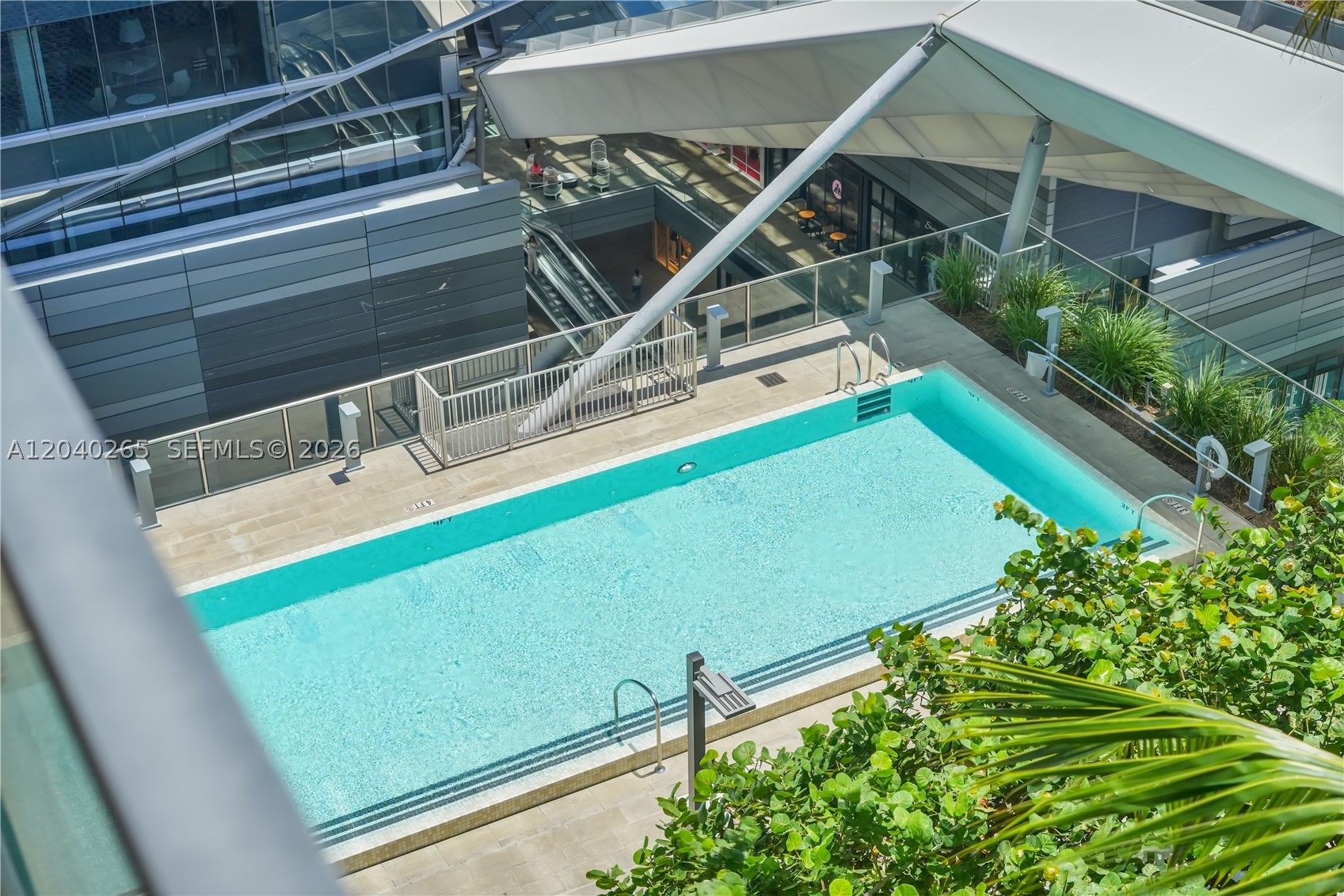 68 SE 6th St #1004 Miami, FL 33131