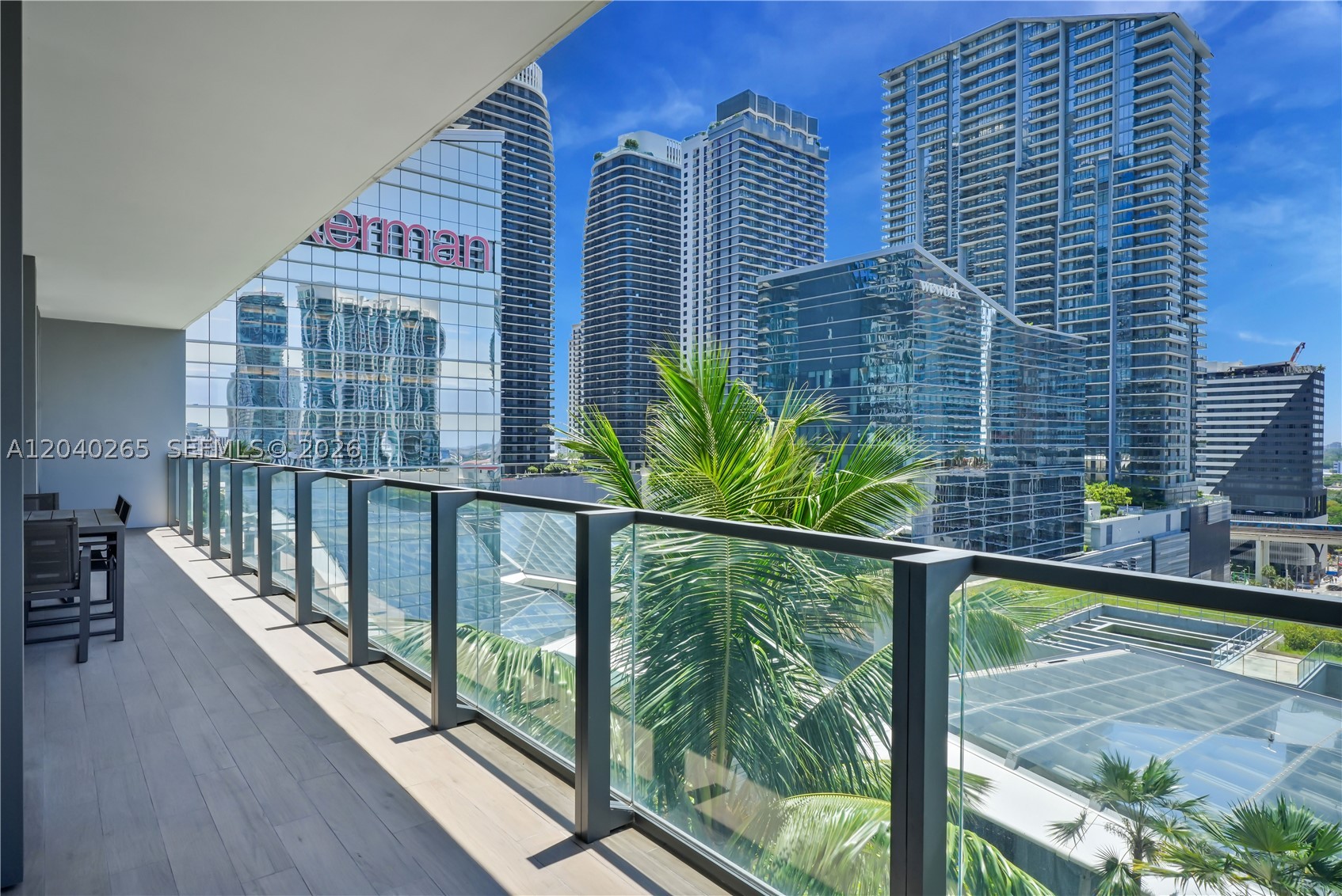 68 SE 6th St #1004 Miami, FL 33131