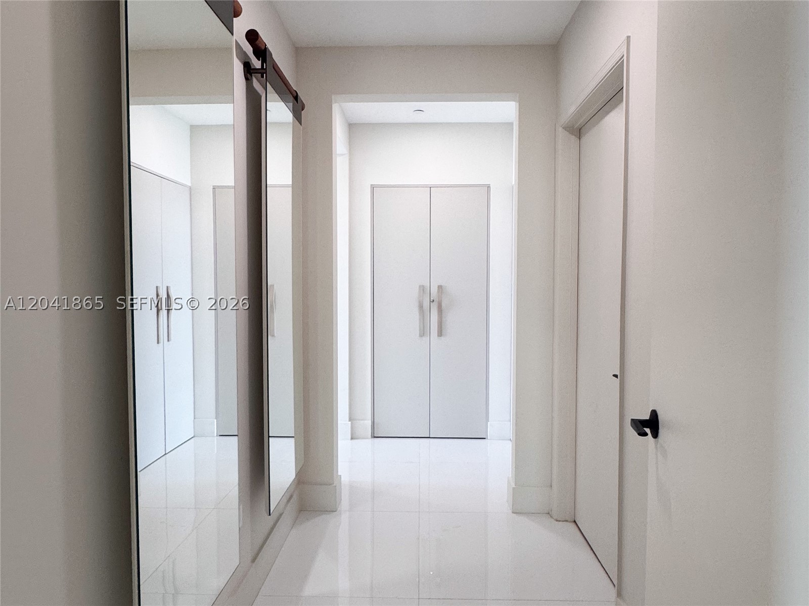 950 Brickell Bay Dr #5608 Miami, FL 33131