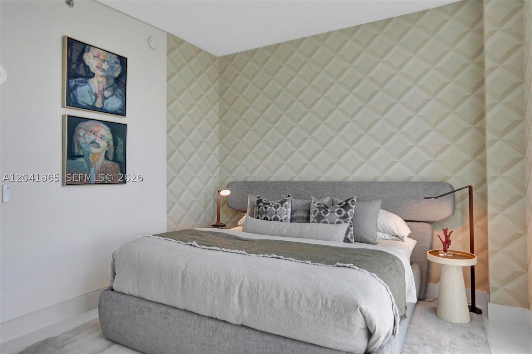 950 Brickell Bay Dr #5608 Miami, FL 33131