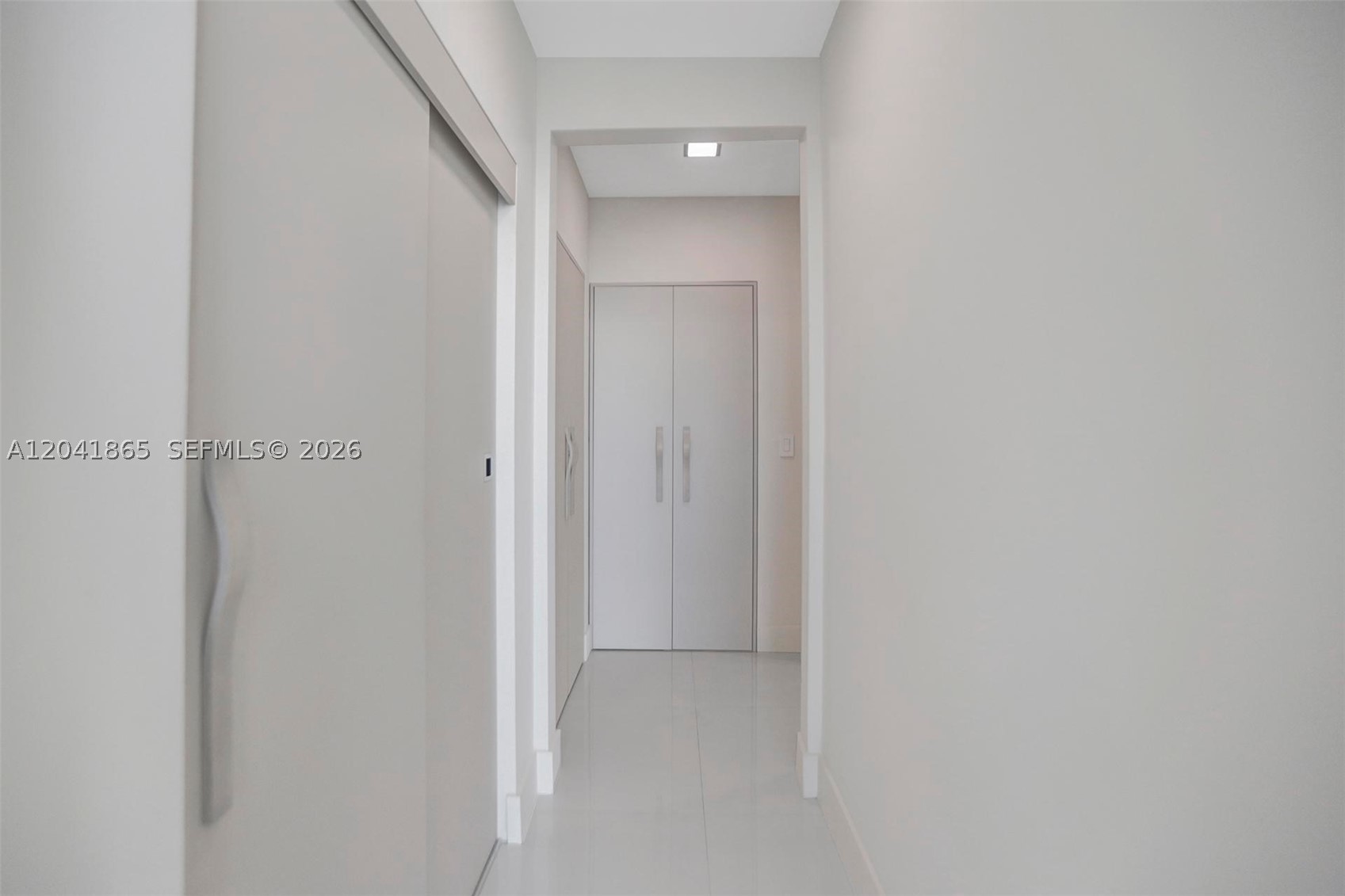 950 Brickell Bay Dr #5608 Miami, FL 33131
