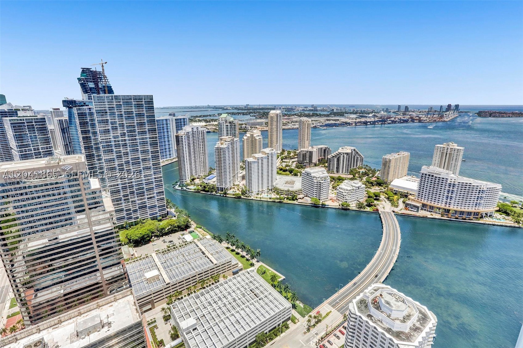 950 Brickell Bay Dr #5608 Miami, FL 33131