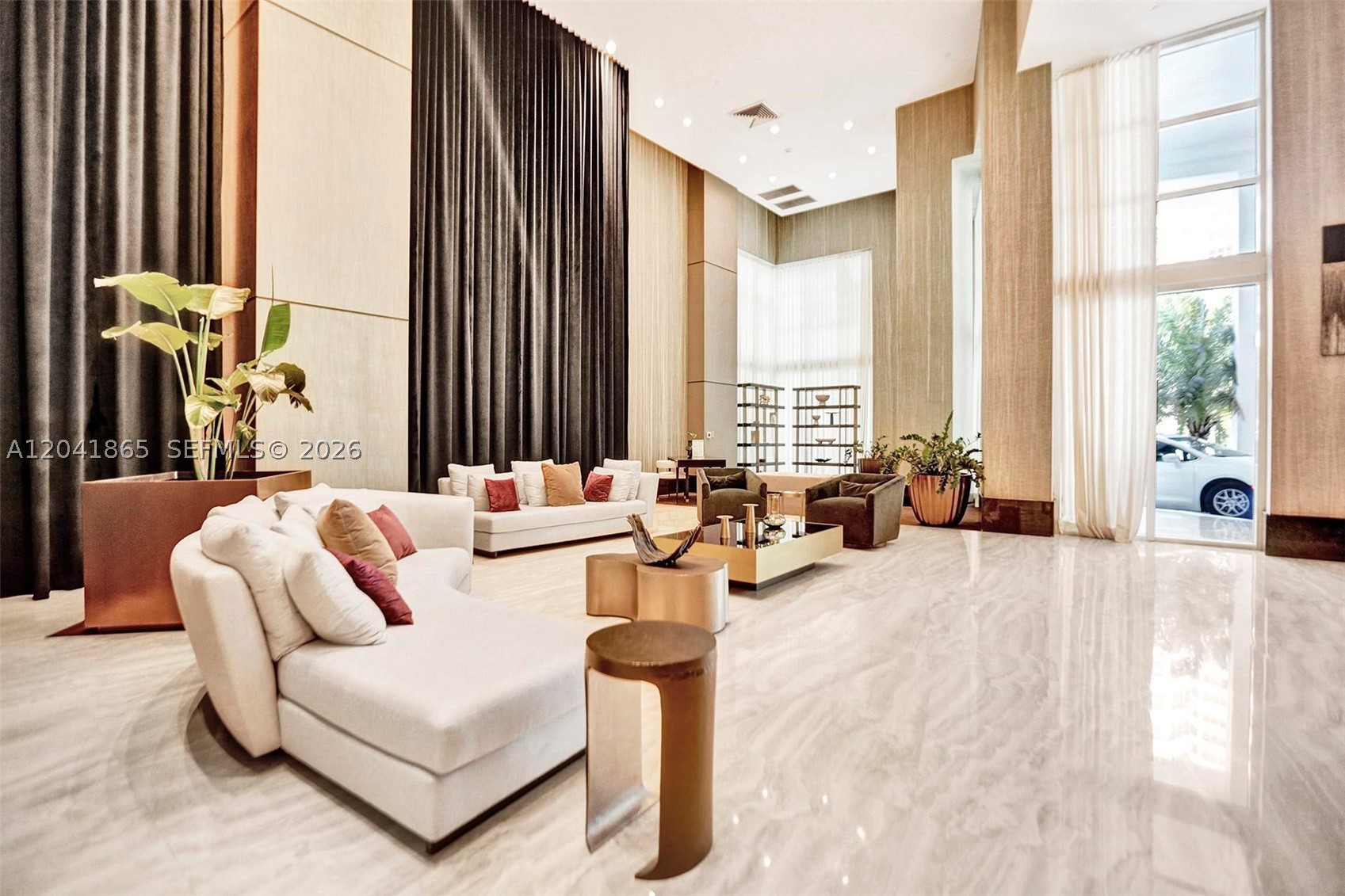 950 Brickell Bay Dr #5608 Miami, FL 33131