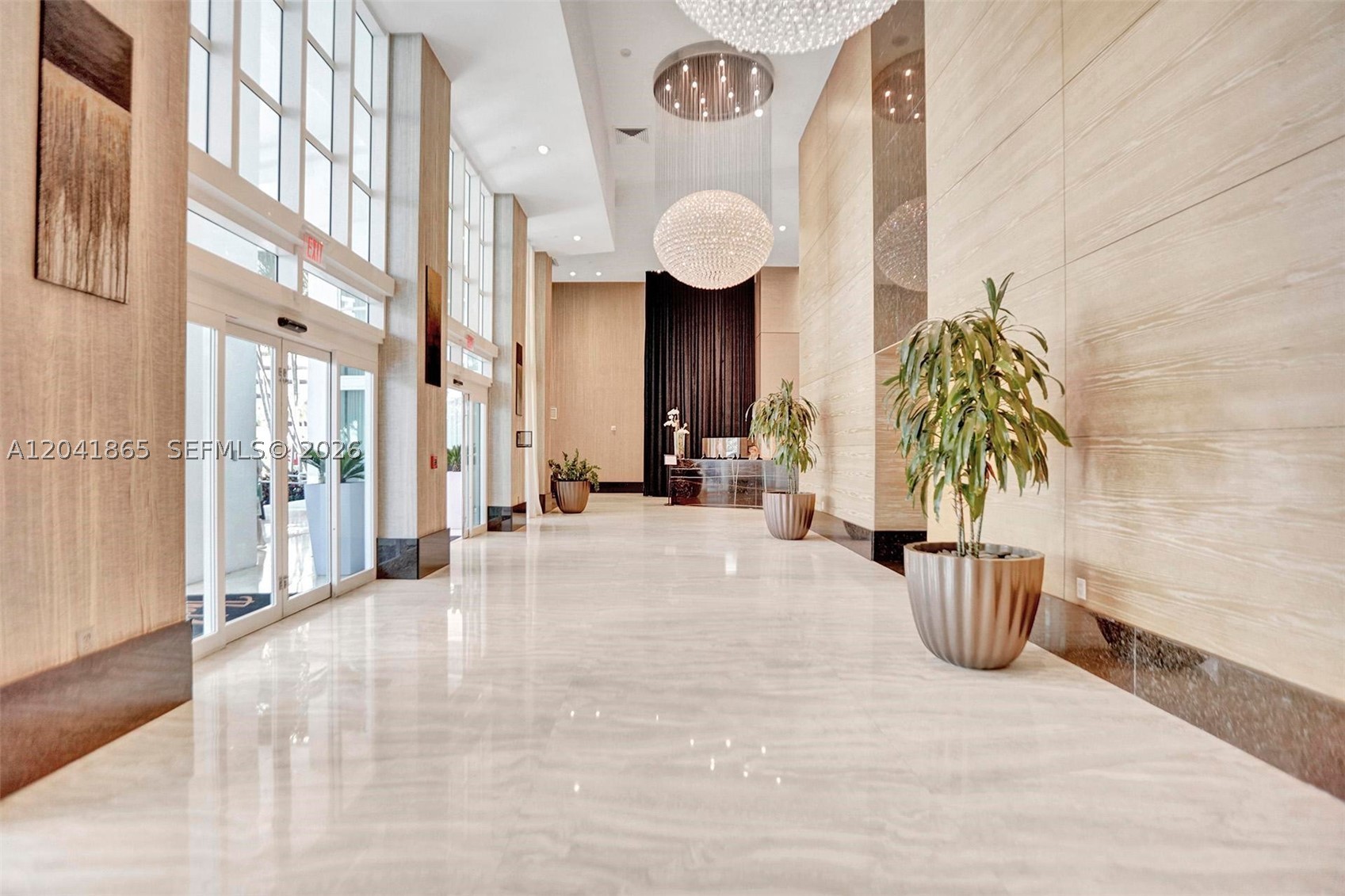 950 Brickell Bay Dr #5608 Miami, FL 33131