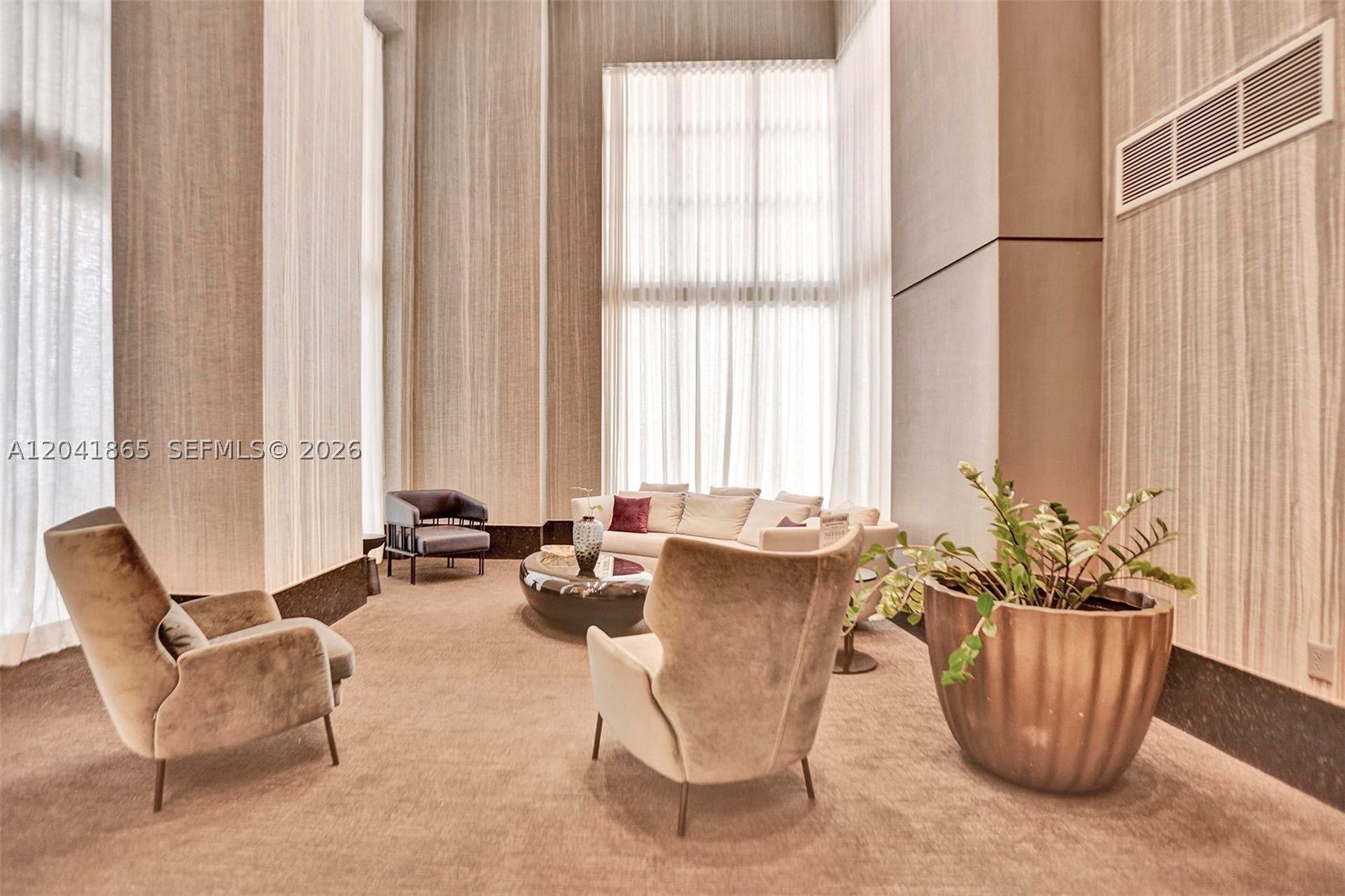 950 Brickell Bay Dr #5608 Miami, FL 33131