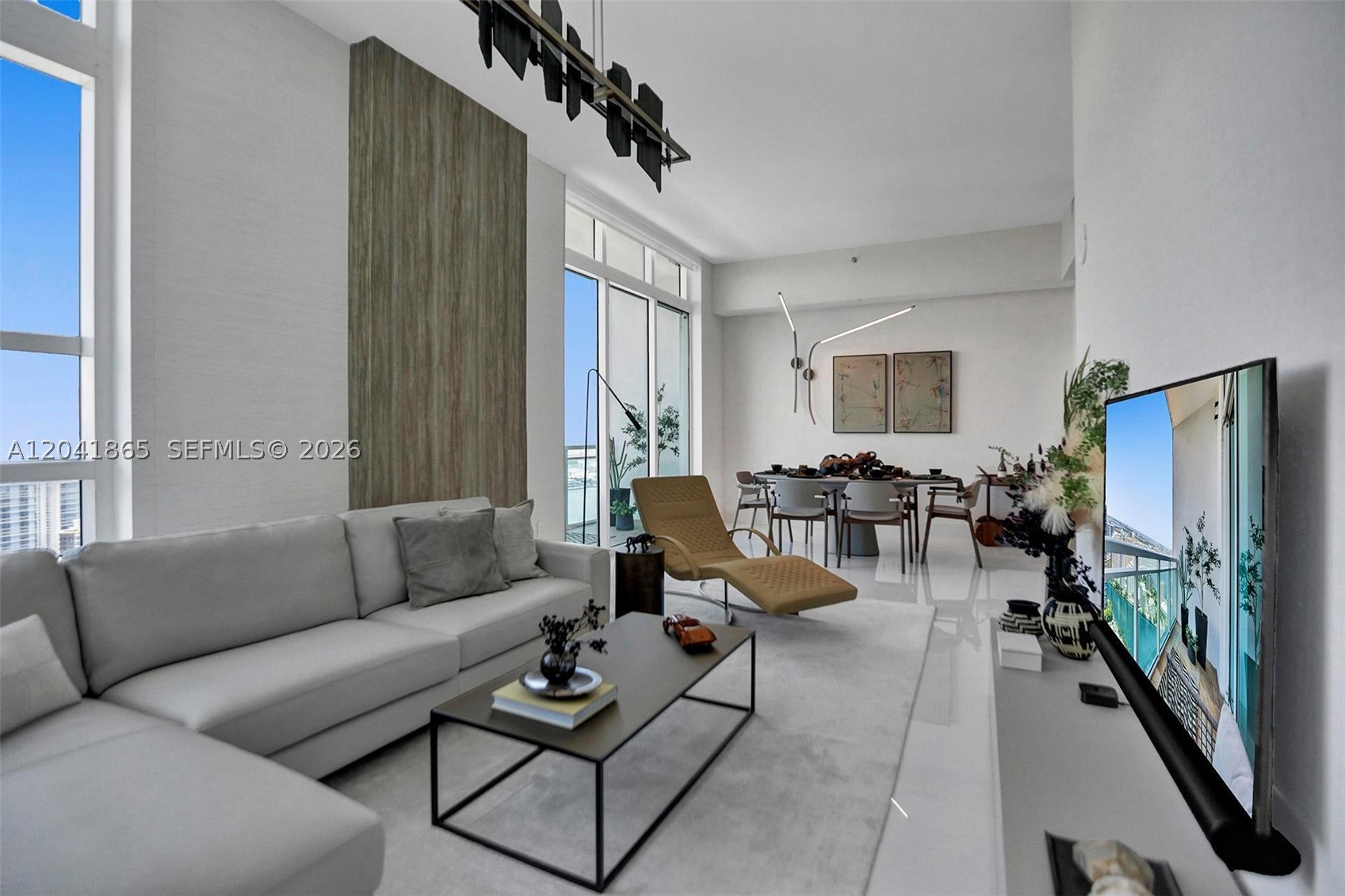950 Brickell Bay Dr #5608 Miami, FL 33131