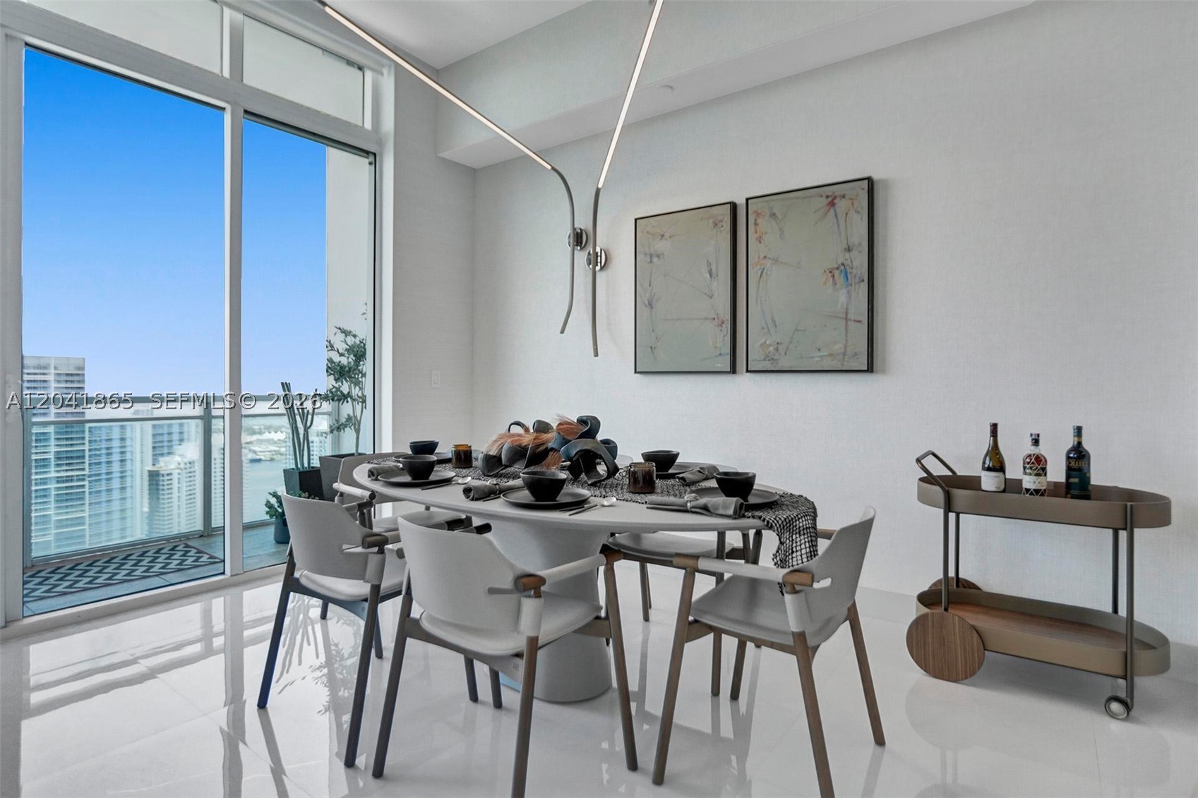 950 Brickell Bay Dr #5608 Miami, FL 33131