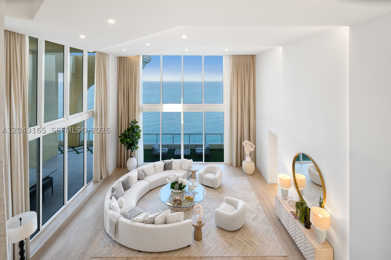 image Acqualina Residences102
