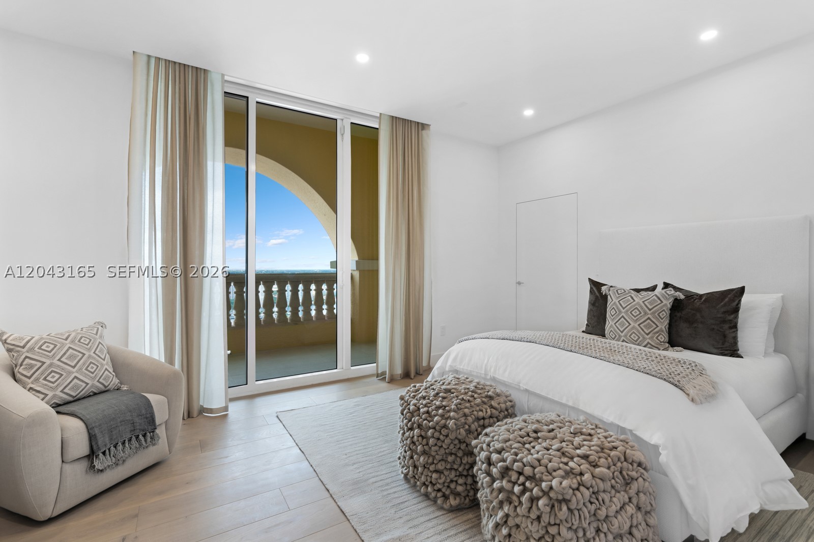 17875 Collins Ave #PH5002 Sunny Isles Beach, FL 33160