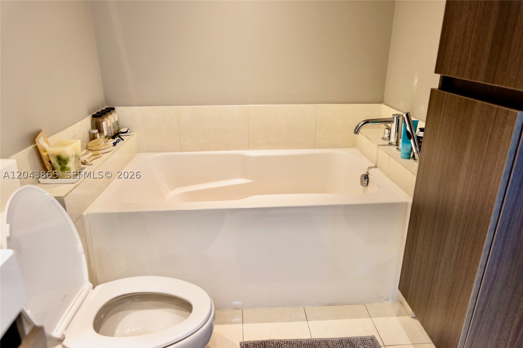 480 NE 30th St #1507 Miami, FL 33137