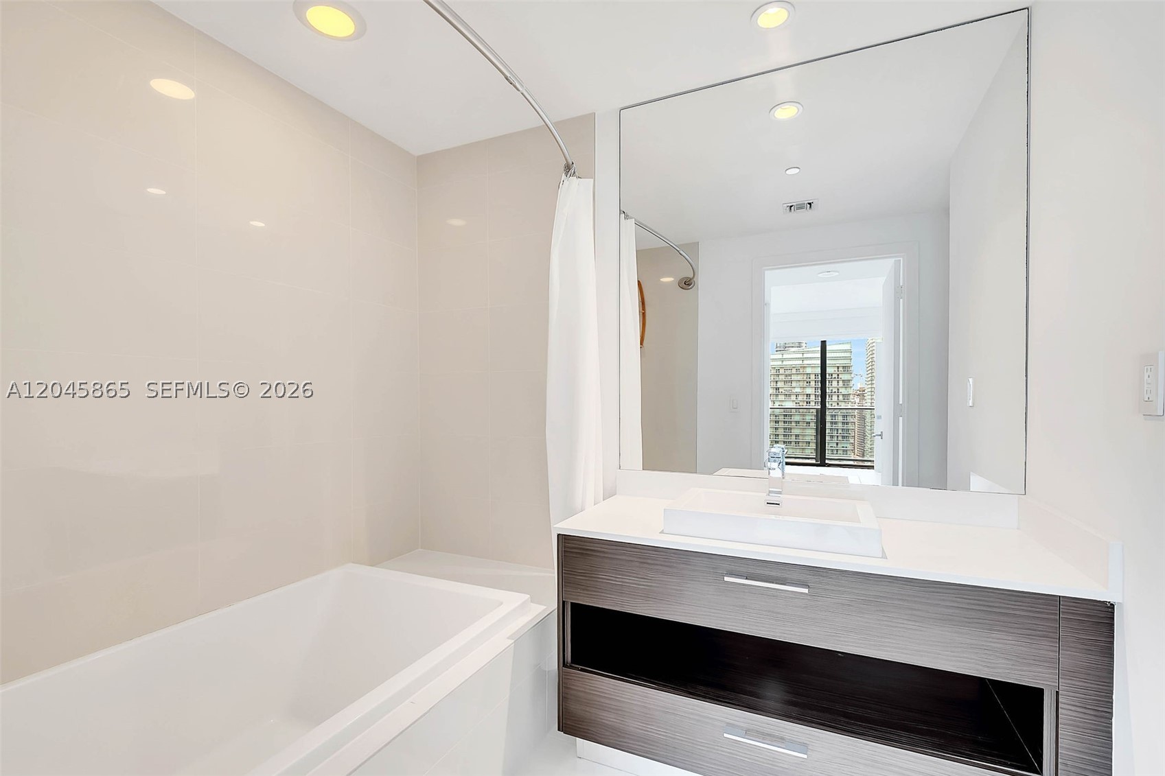 image Brickell Heights West19