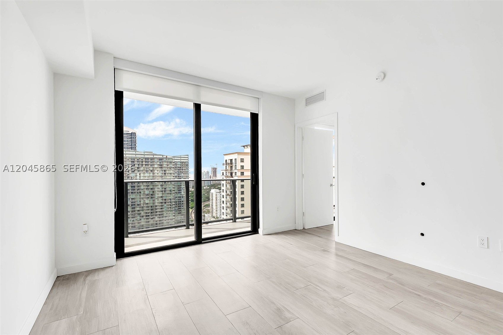 image Brickell Heights West8