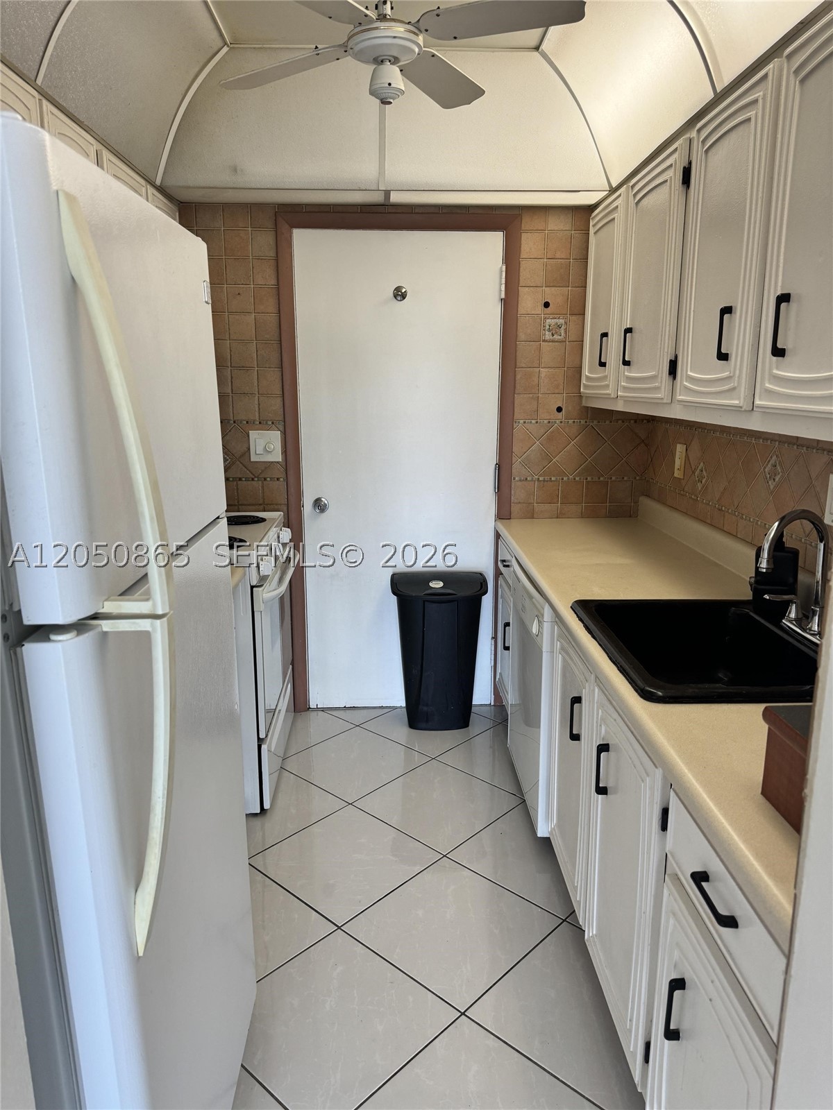 17800 Atlantic Blvd #PH15 Sunny Isles Beach, FL 33160