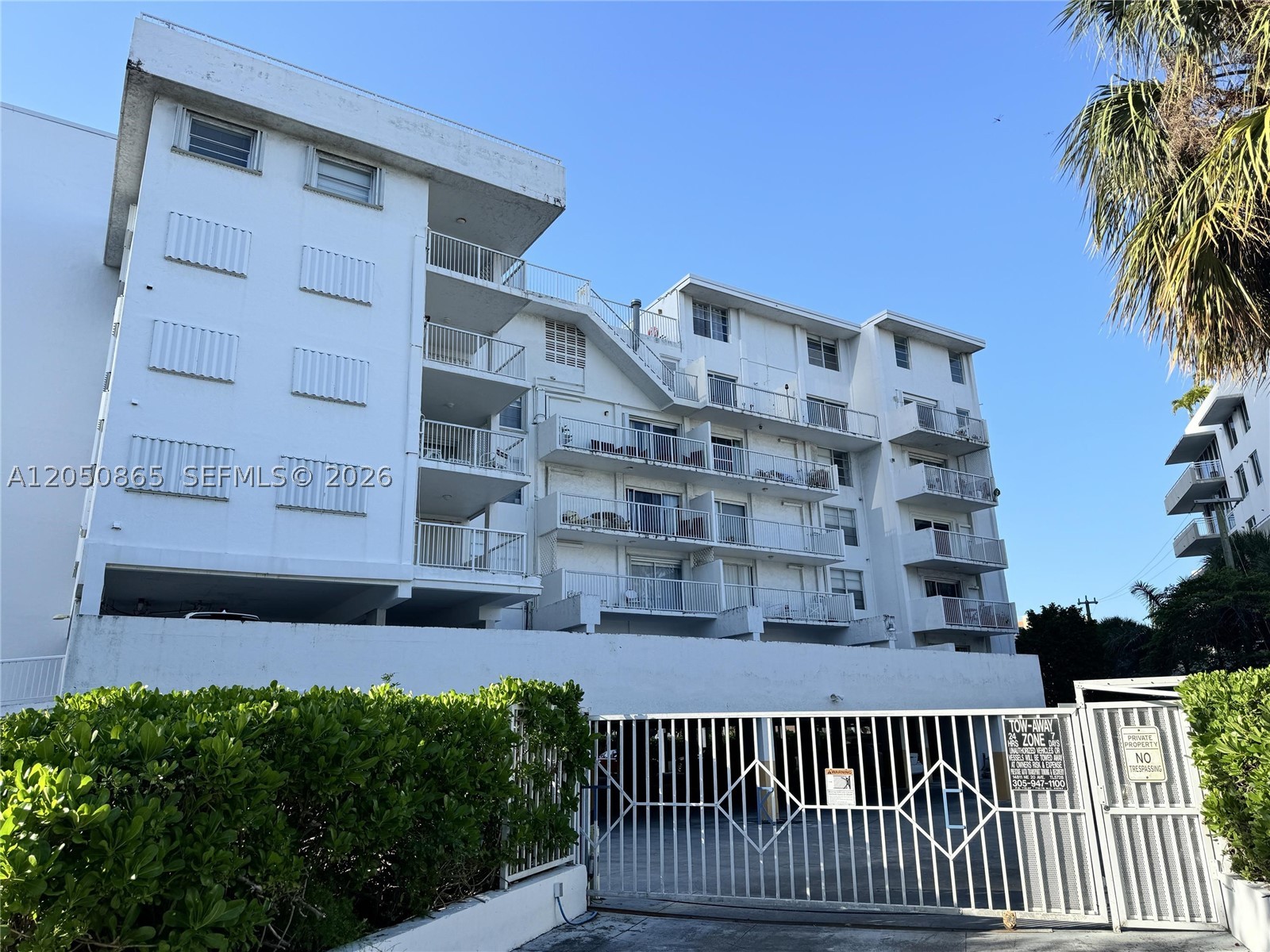 17800 Atlantic Blvd #PH15 Sunny Isles Beach, FL 33160