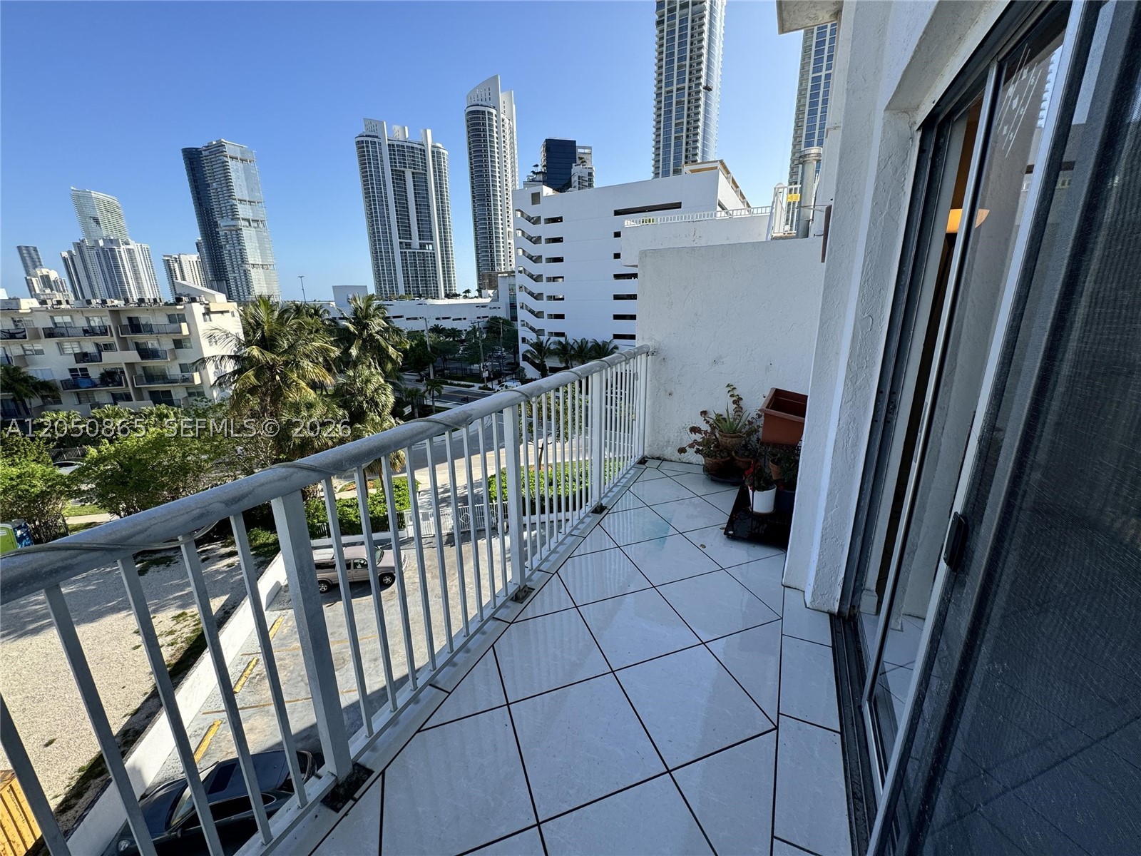 17800 Atlantic Blvd #PH15 Sunny Isles Beach, FL 33160