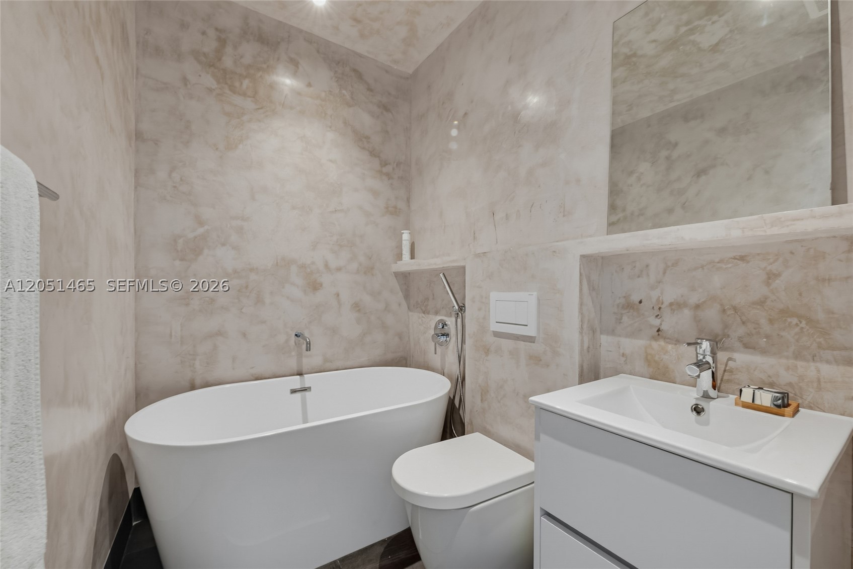 5130 SW 73rd Ter Miami, FL 33143