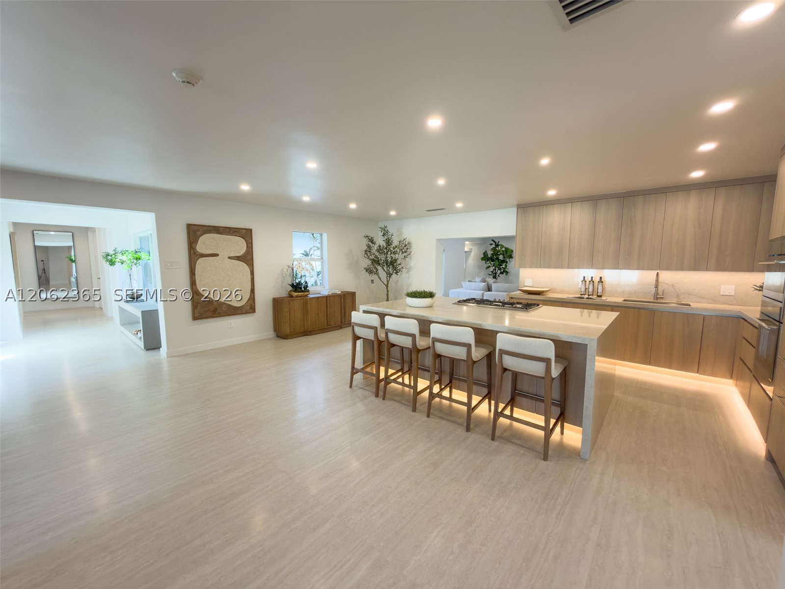 9980 SW 83rd Ave Miami, FL 33156
