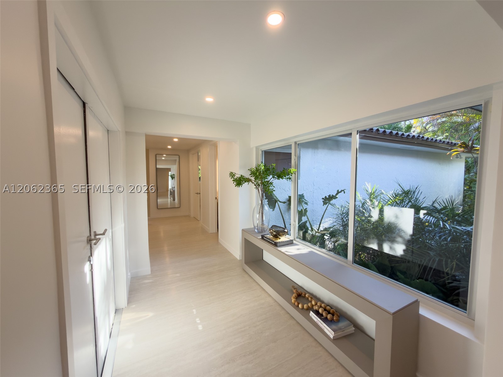 9980 SW 83rd Ave Miami, FL 33156