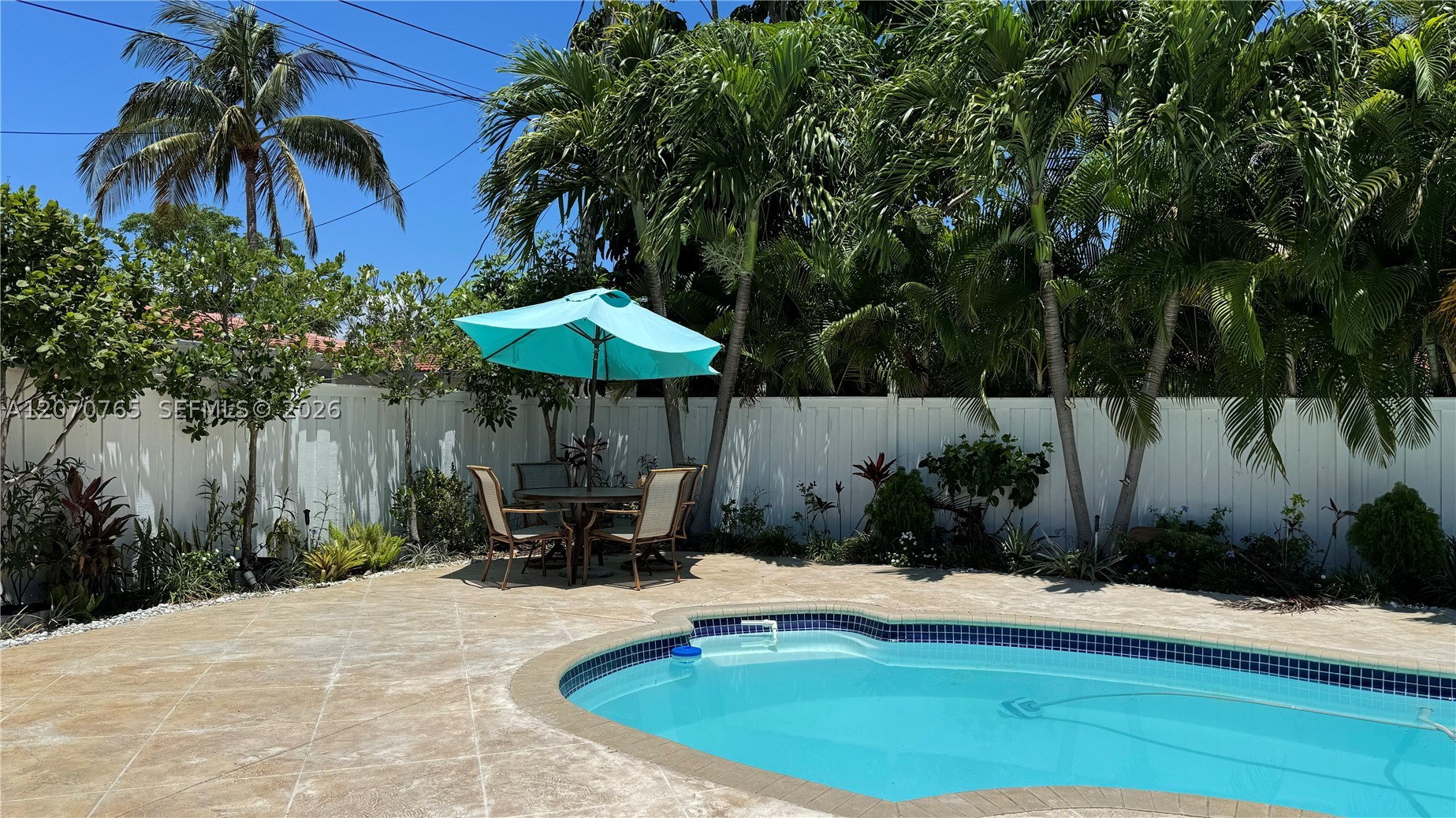1611 71st St Miami Beach, FL 33141