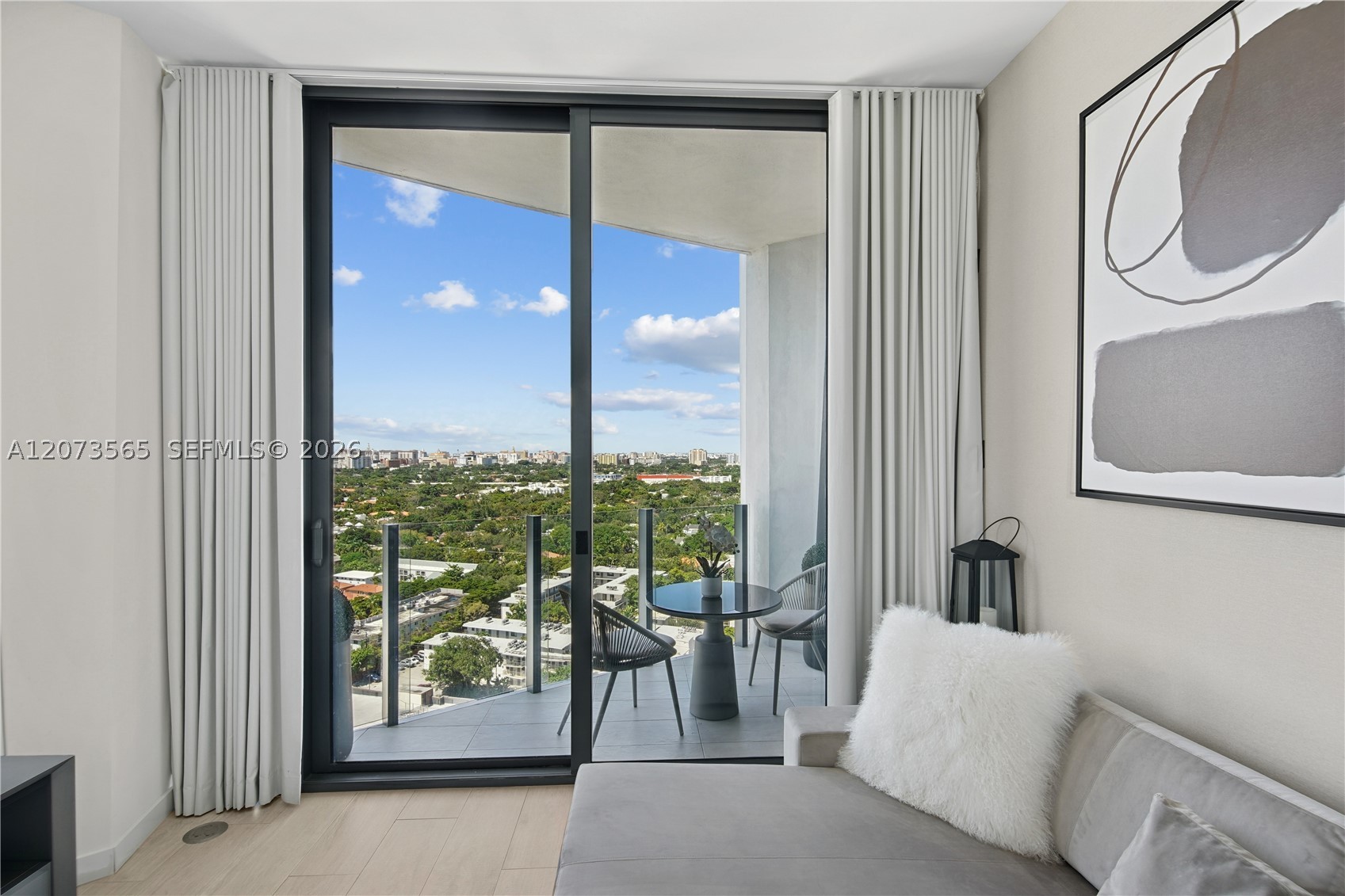 2831 S Bayshore Dr #1908 Miami, FL 33133