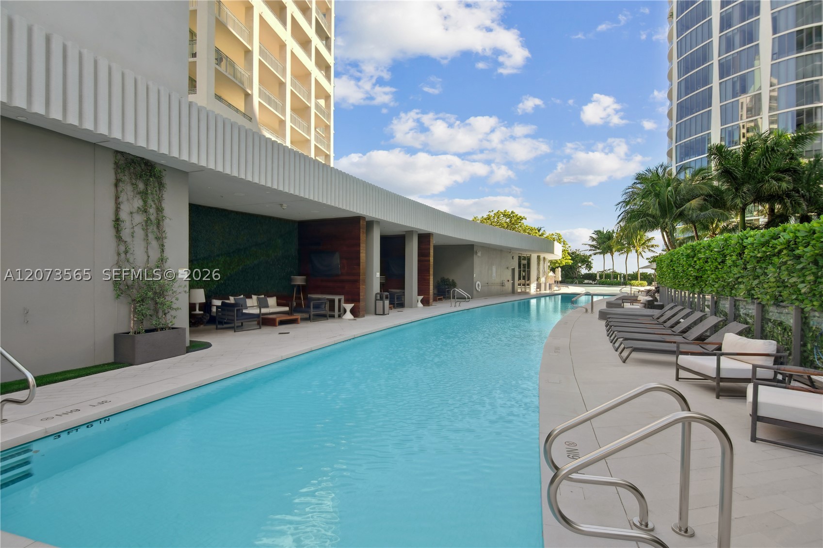 2831 S Bayshore Dr #1908 Miami, FL 33133