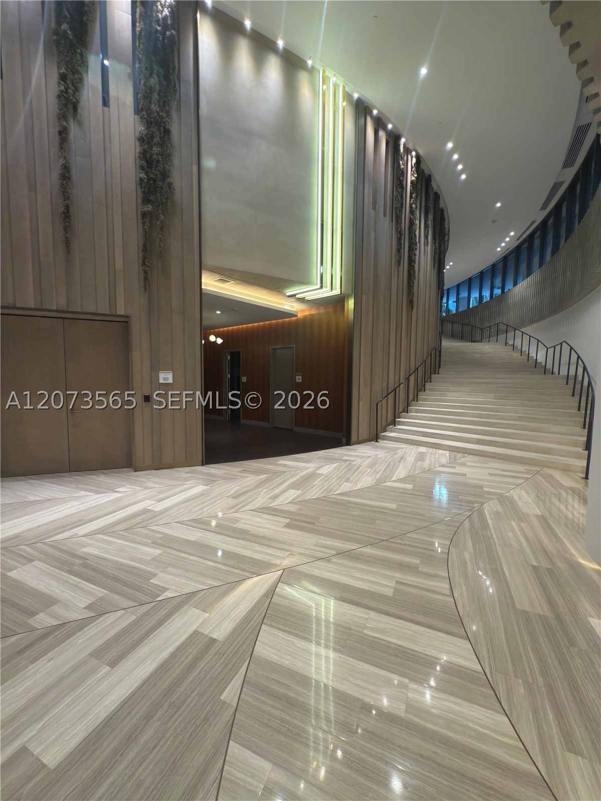 2831 S Bayshore Dr #1908 Miami, FL 33133