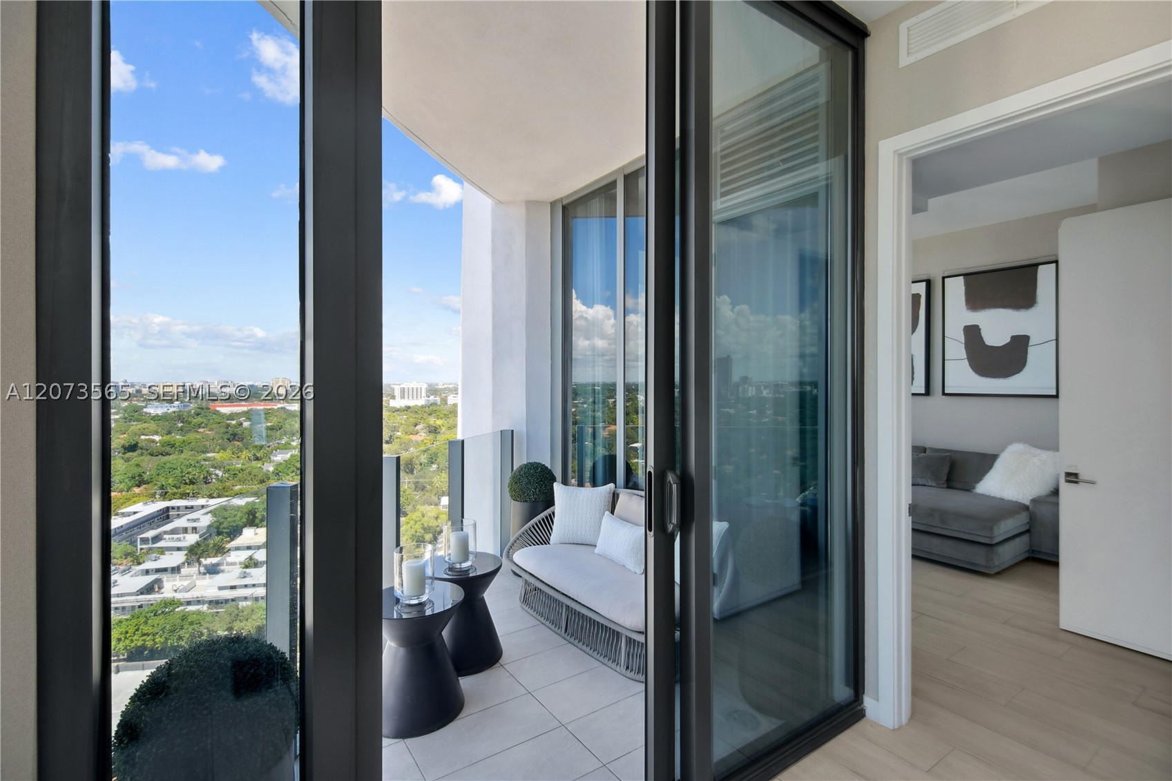 2831 S Bayshore Dr #1908 Miami, FL 33133