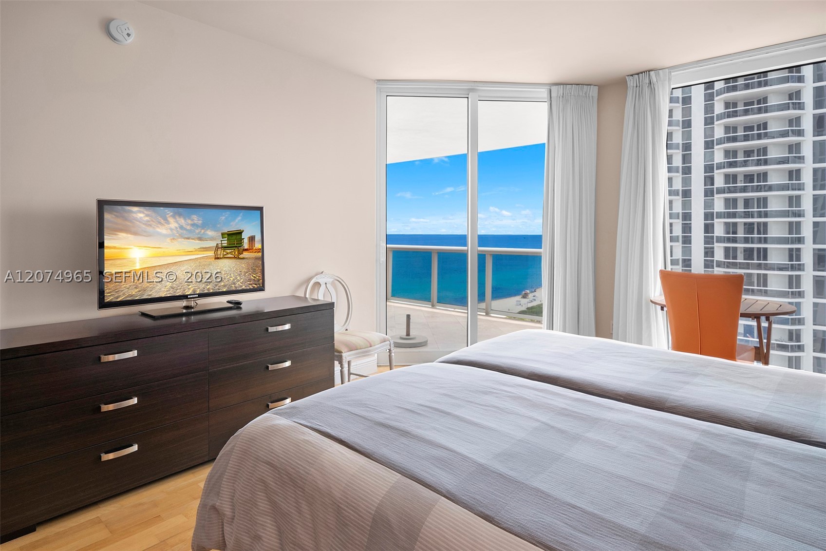 4779 Collins Ave #1804 Miami Beach, FL 33140