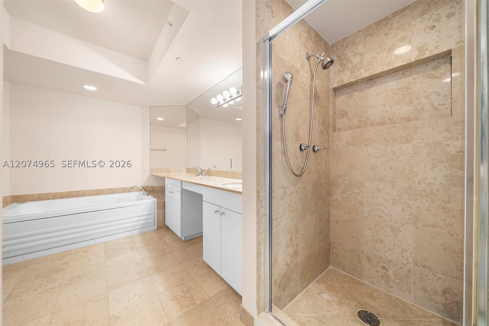 4779 Collins Ave #1804 Miami Beach, FL 33140
