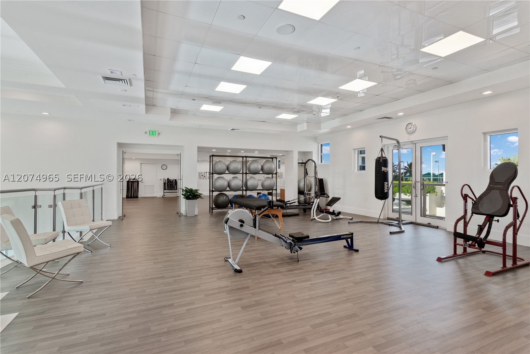 4779 Collins Ave #1804 Miami Beach, FL 33140