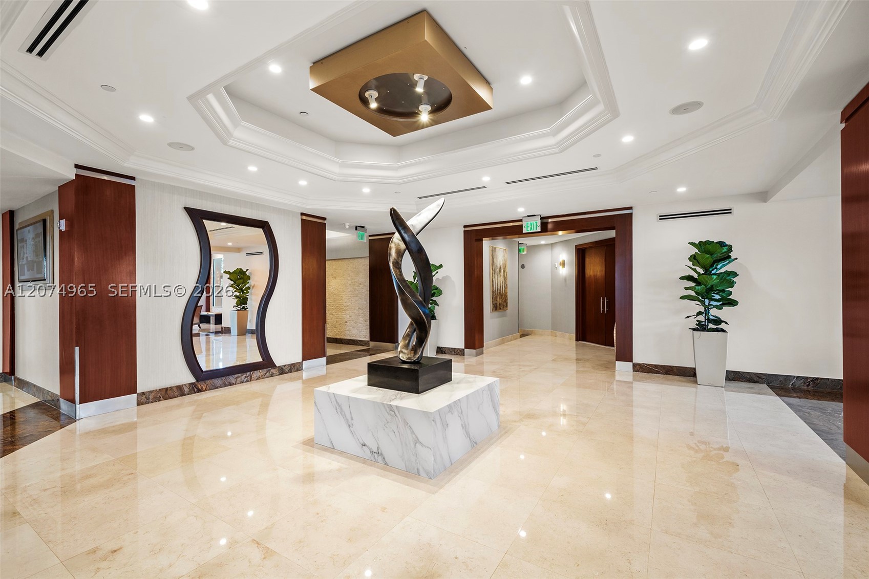 4779 Collins Ave #1804 Miami Beach, FL 33140