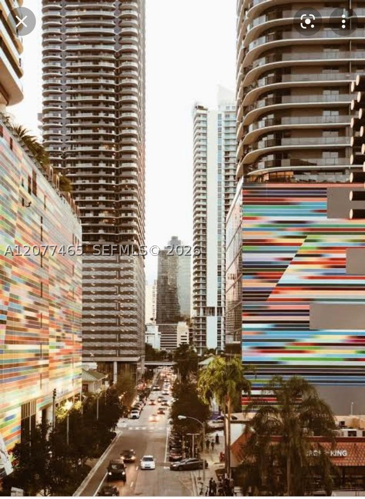 image Icon Brickell I11