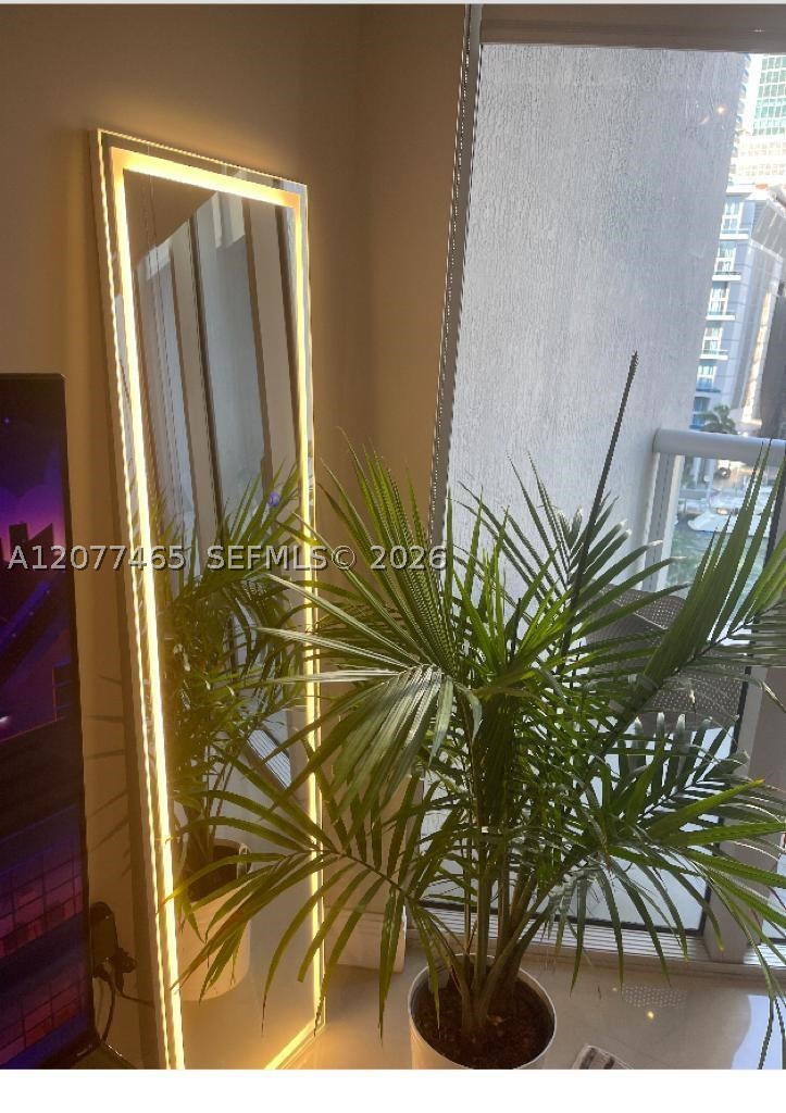 image Icon Brickell I1
