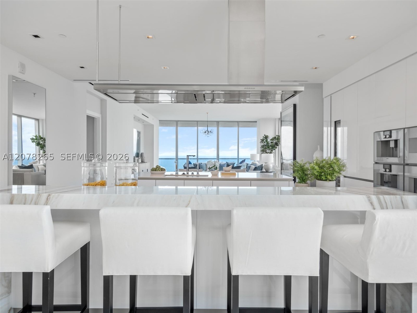 18501 Collins Ave #4304 Sunny Isles Beach, FL 33160