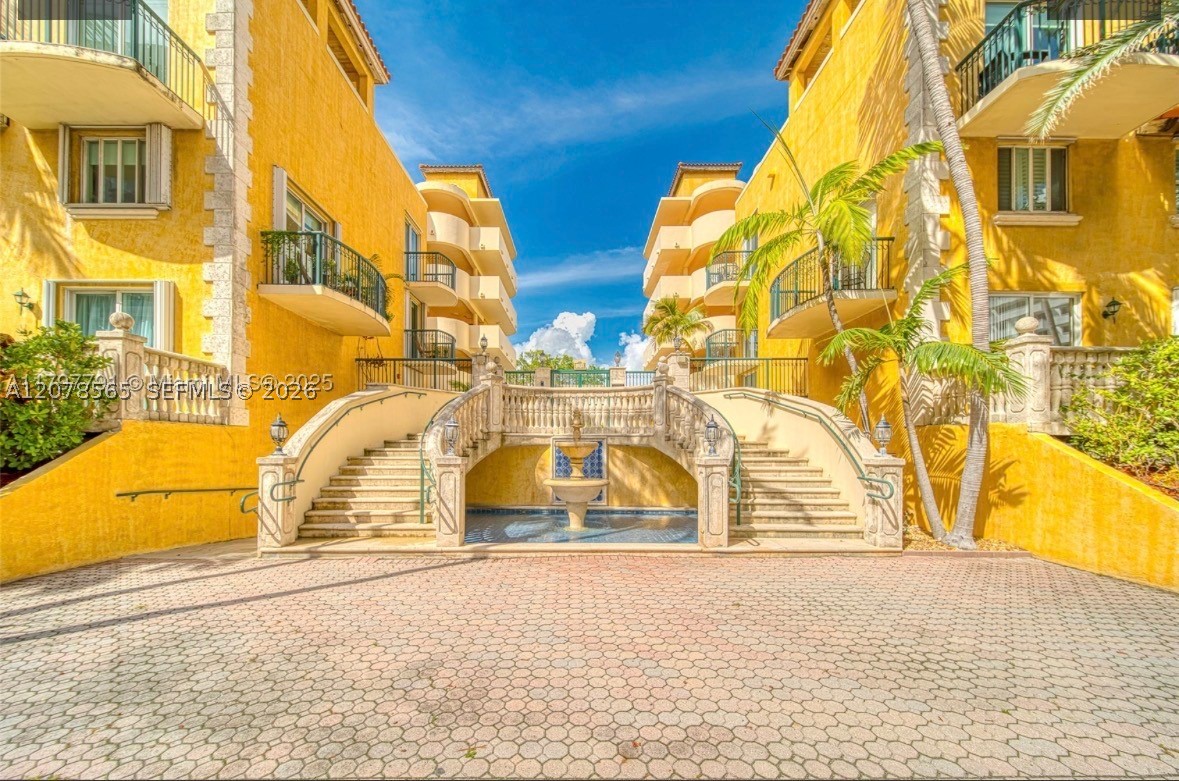 8888 Collins Ave #206
