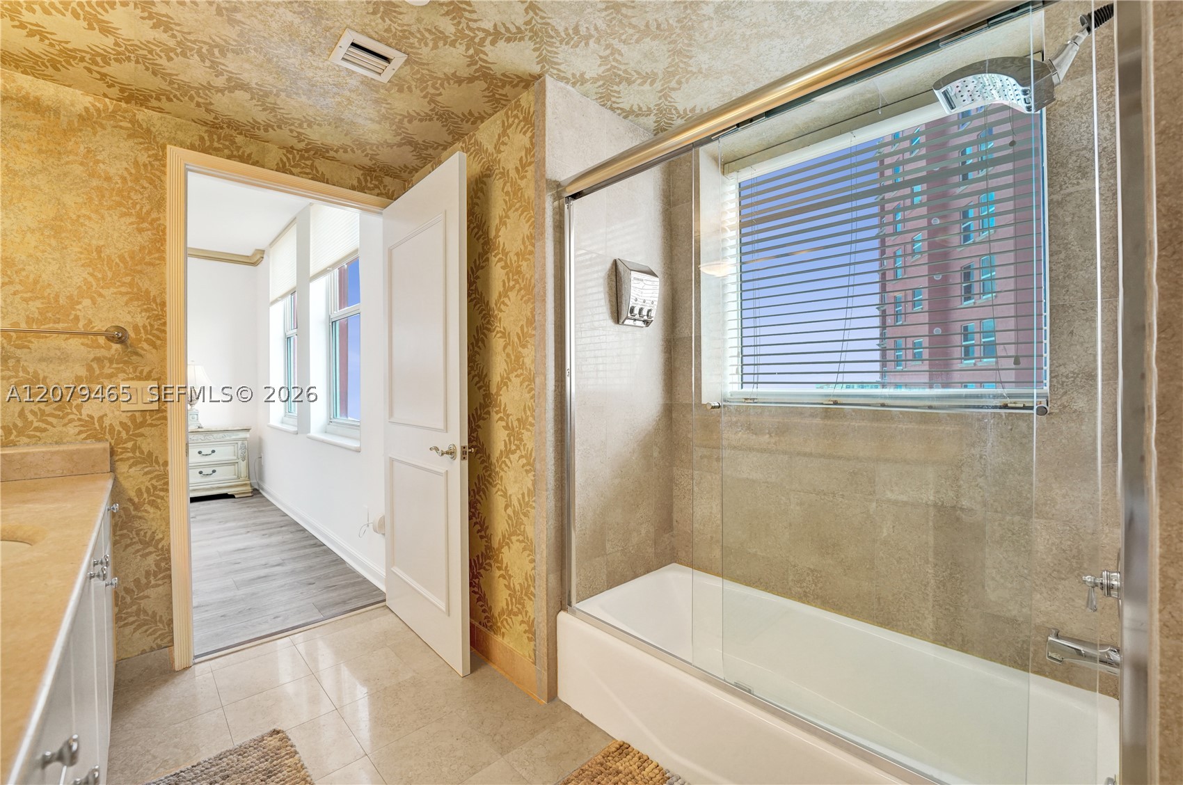 2100 N Ocean Blvd #18B Fort Lauderdale, FL 33305