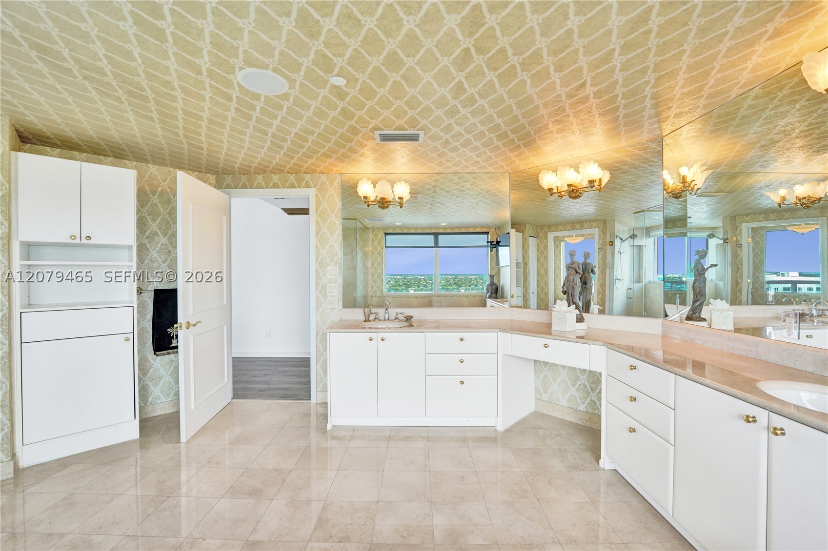 2100 N Ocean Blvd #18B Fort Lauderdale, FL 33305