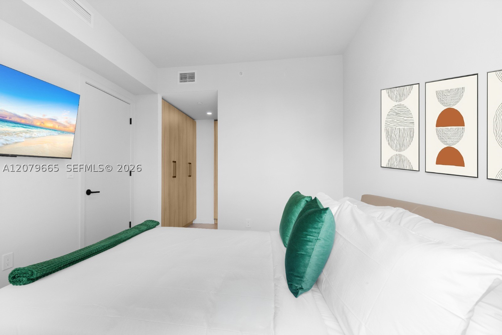 121 NE 5th St #2002 Miami, FL 33132