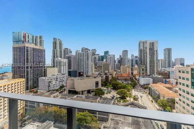 121 NE 5th St #2002 Miami, FL 33132