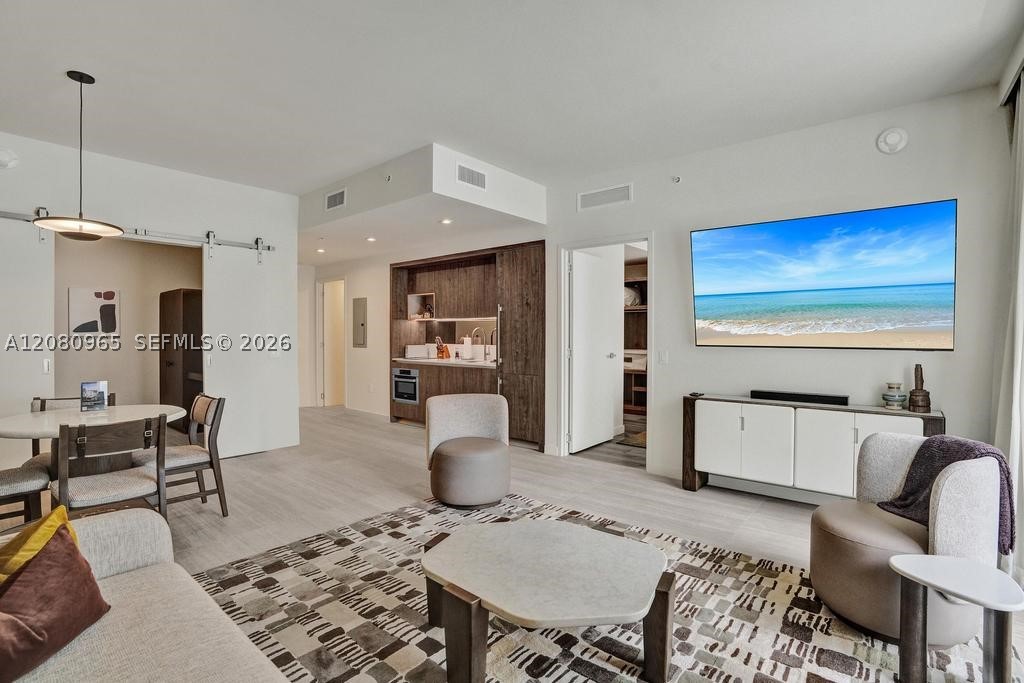 1611 SW 2nd Ave #402