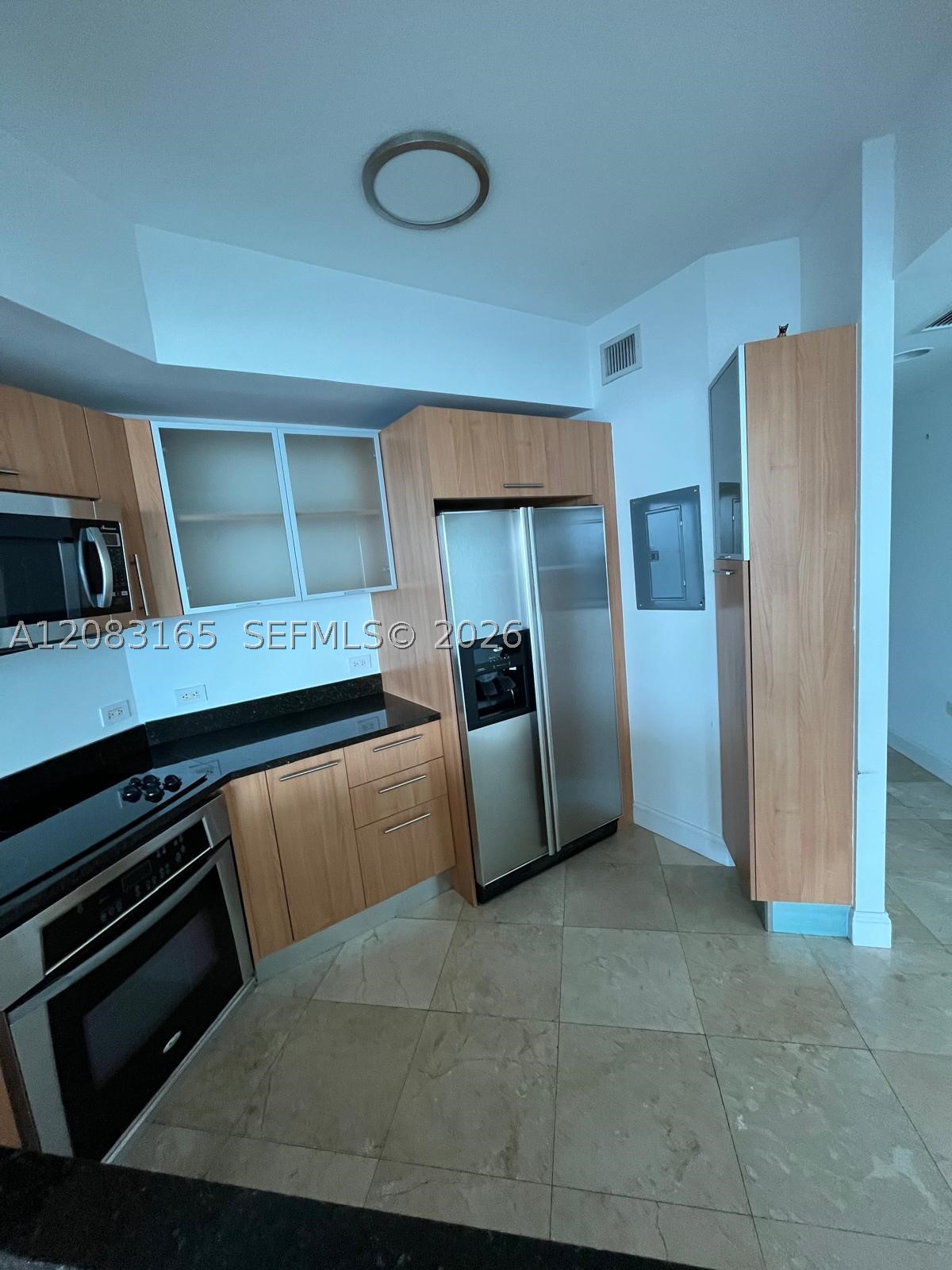 image Platinum Condominium1