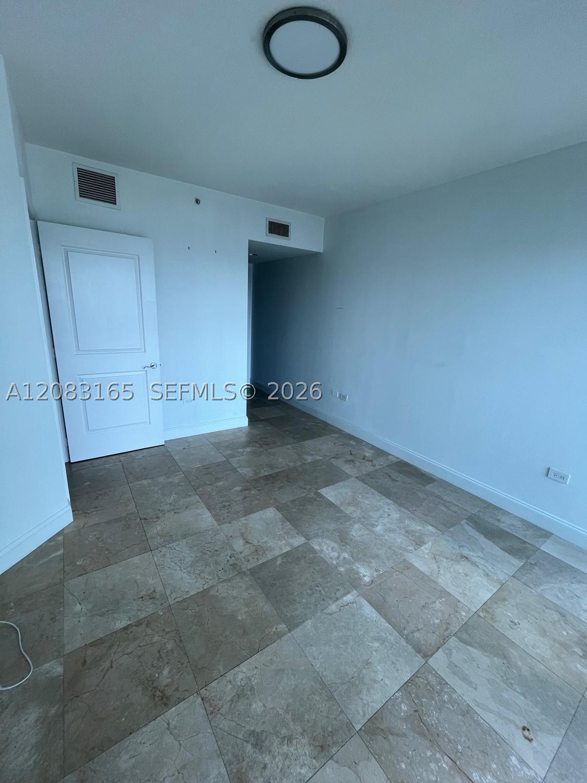 image Platinum Condominium7