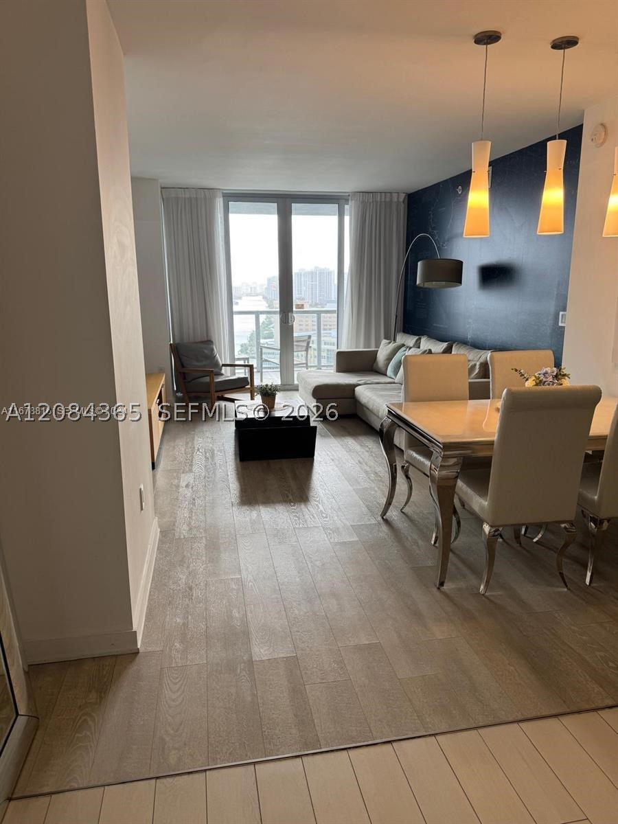 image Beachwalk Condominium11