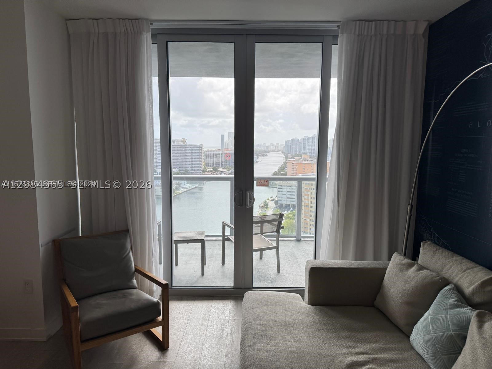 image Beachwalk Condominium13