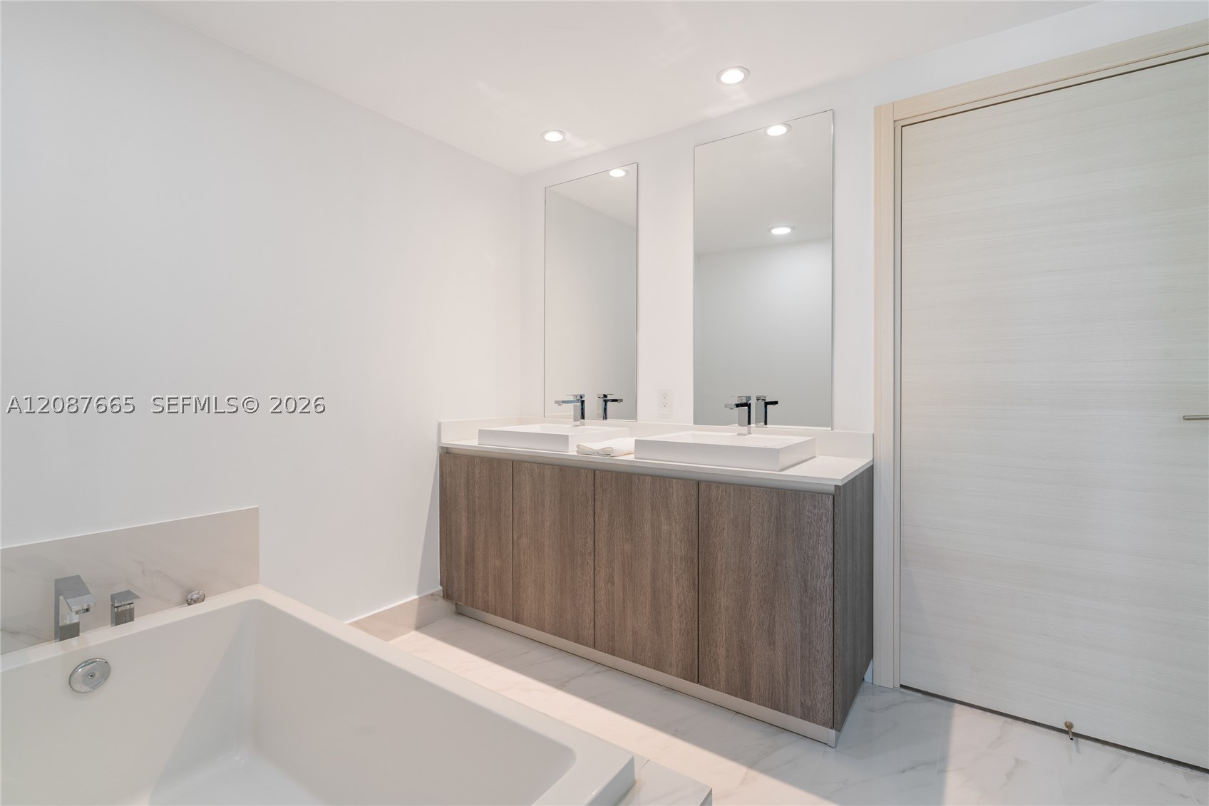 image SLS Lux40