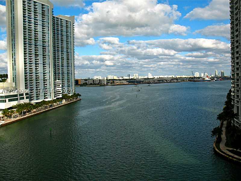 image Icon Brickell I1