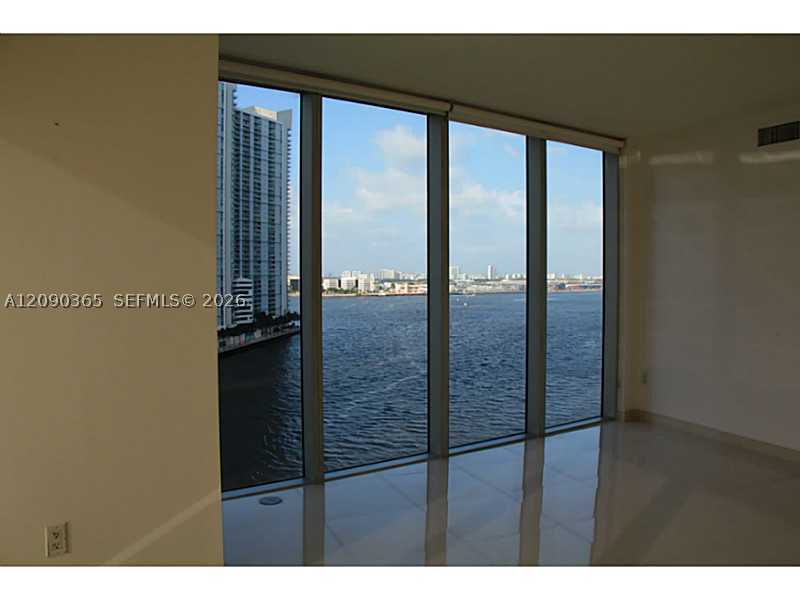 image Icon Brickell I5