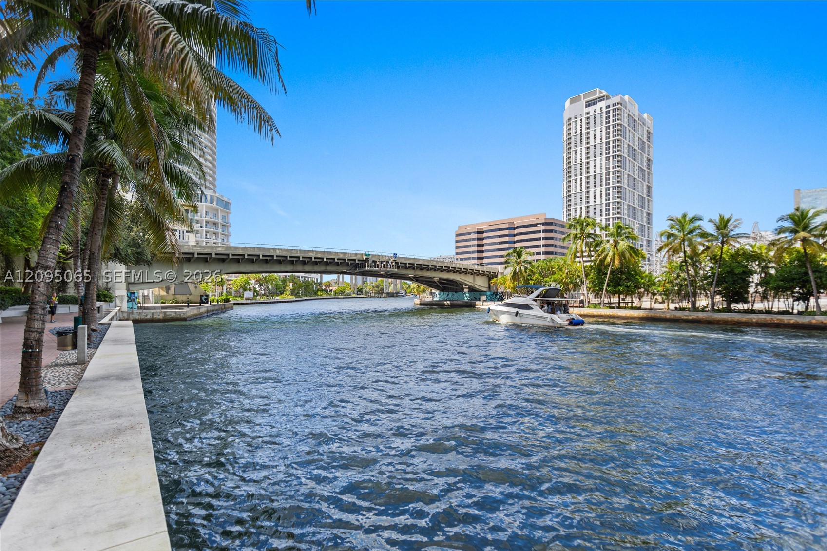 image Latitude on the River19