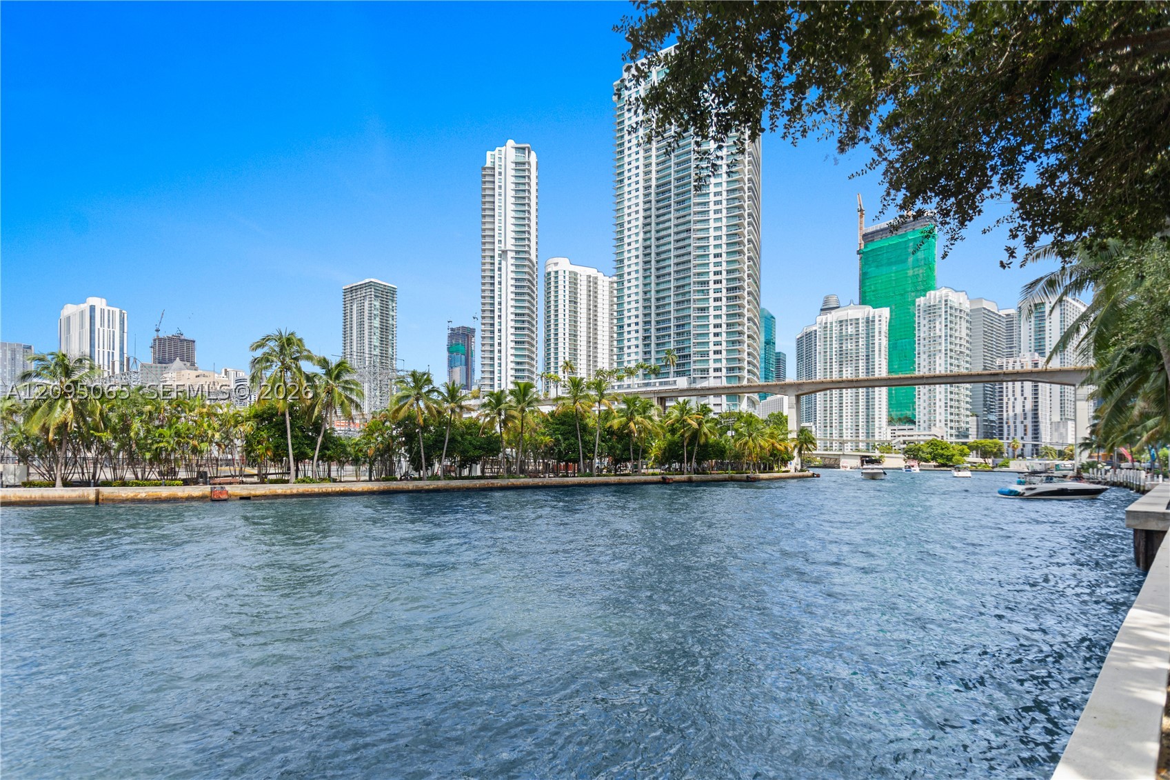 image Latitude on the River21