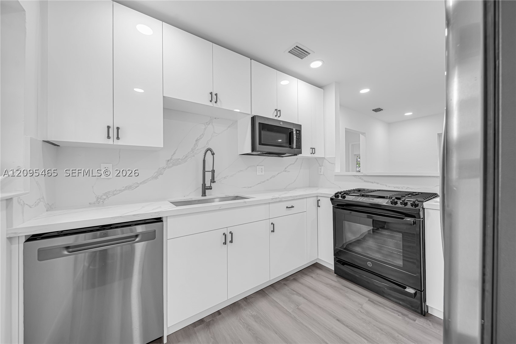 6351 NW 38th Ter